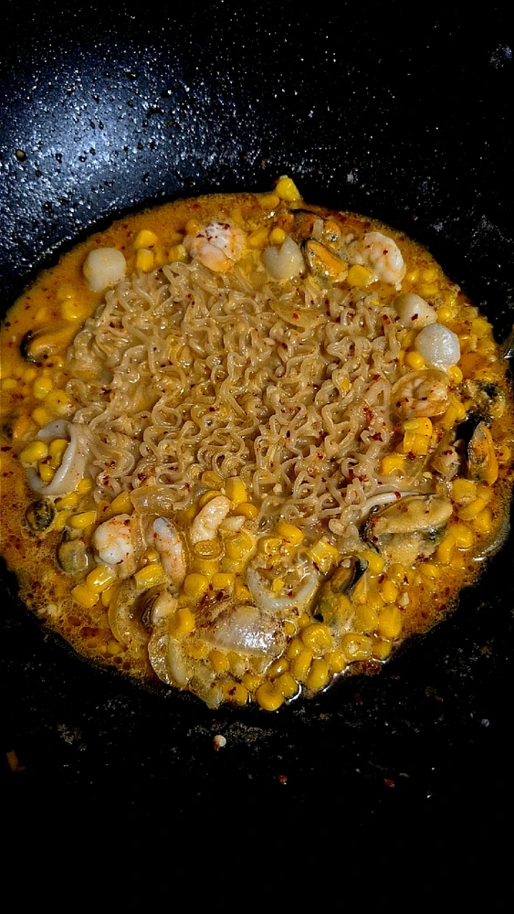 Lemon seafood ramen (GF)