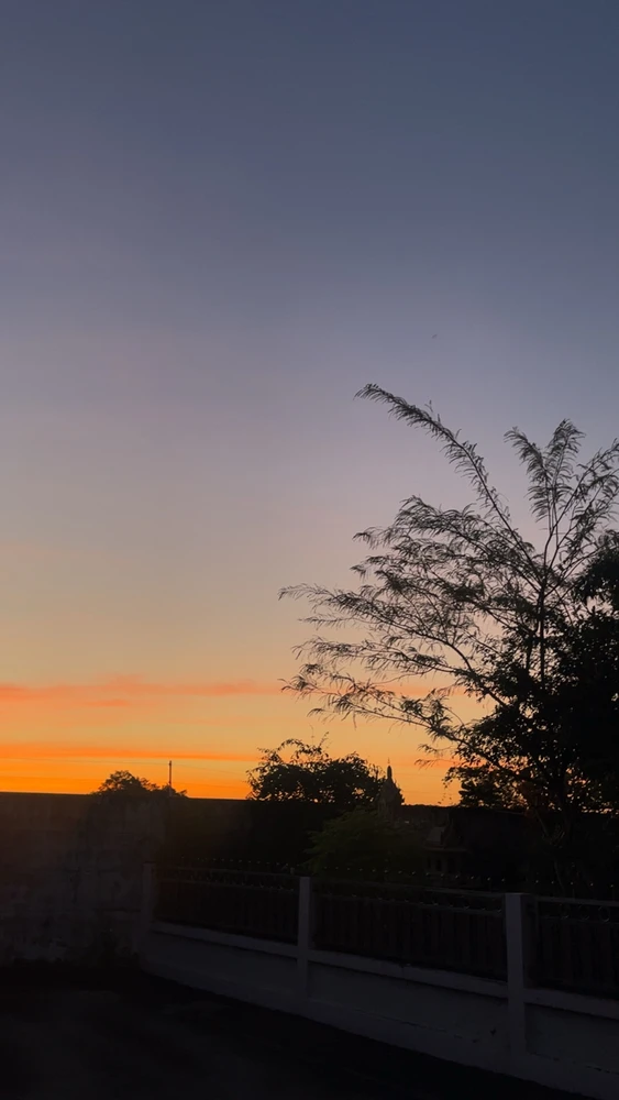 GIF uploaded by Kluay