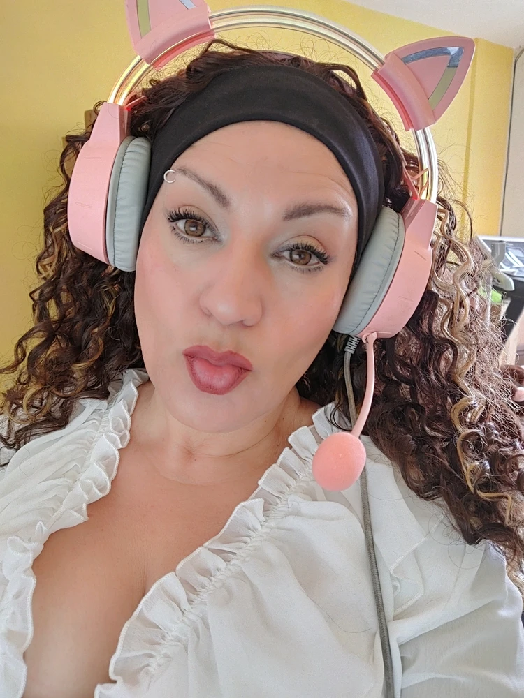 Gambar diunggah dening ❤ Sophia aka Mango Mami ❤️