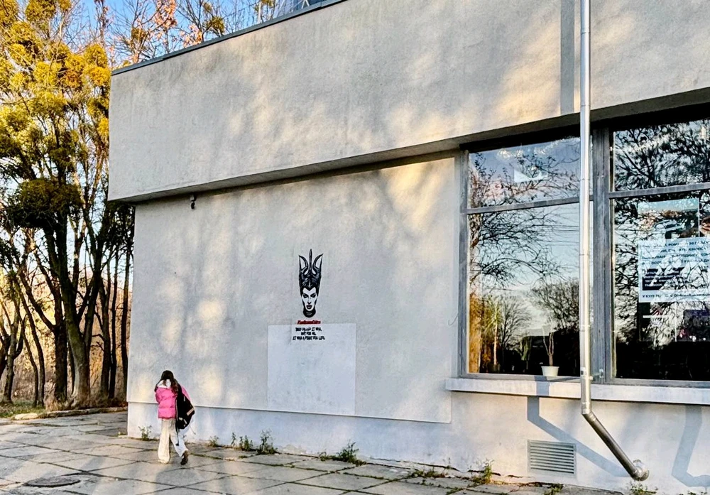 Image uploaded by Black Mirror (⁠◔⁠‿⁠◔⁠)