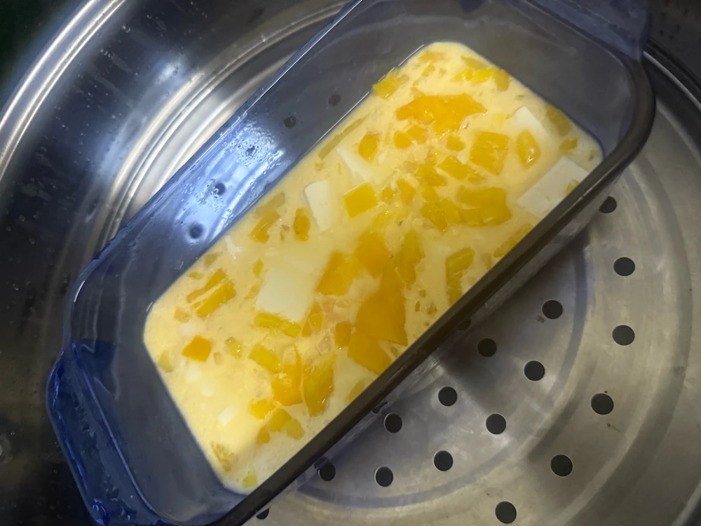 Minced meat with steam eggs and tofu