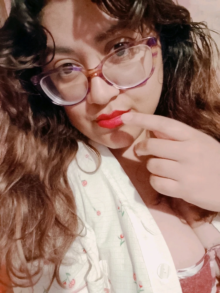 GIF uploaded by Camila