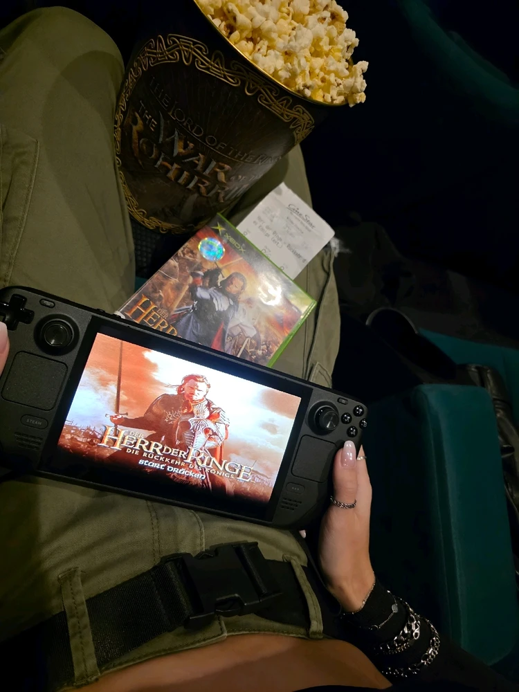 Warten bis der Kinofilm anfängt