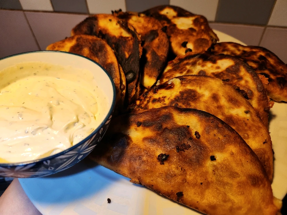 My own Crispy Beef Tacos
w/ Garlic Sour Cream Dip... 🤭😂😋
🌮🍖🌯🥩