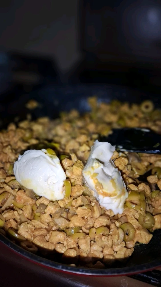 Cooking dinner 🍽️