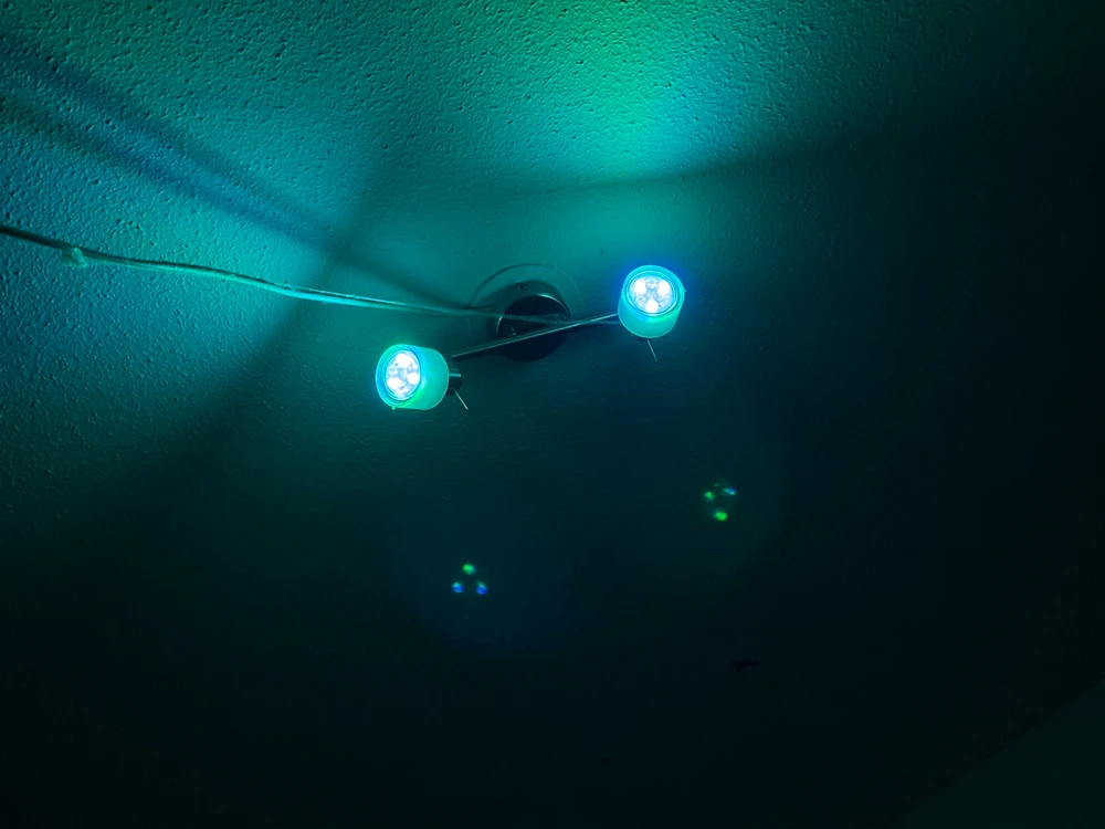 Playing with the ceiling lights 😂