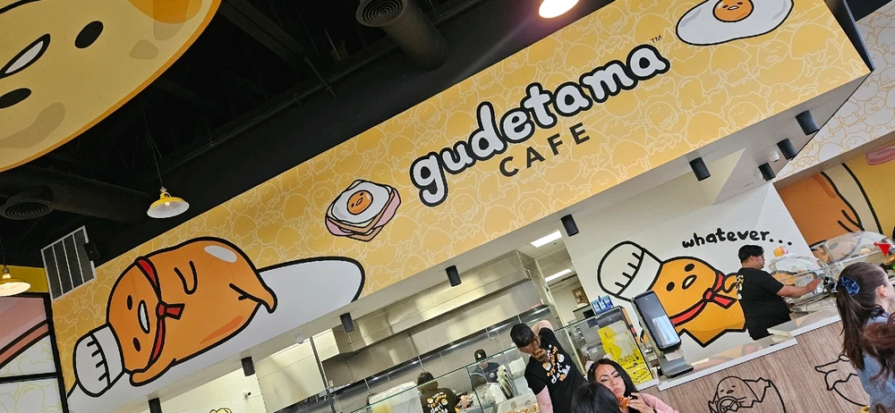 Went to the Gudetama cafe