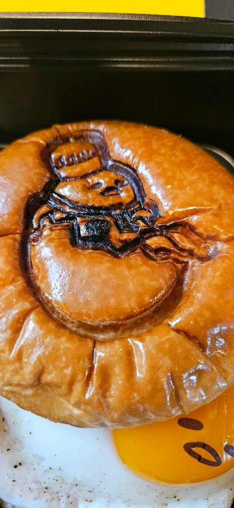 Went to the Gudetama cafe