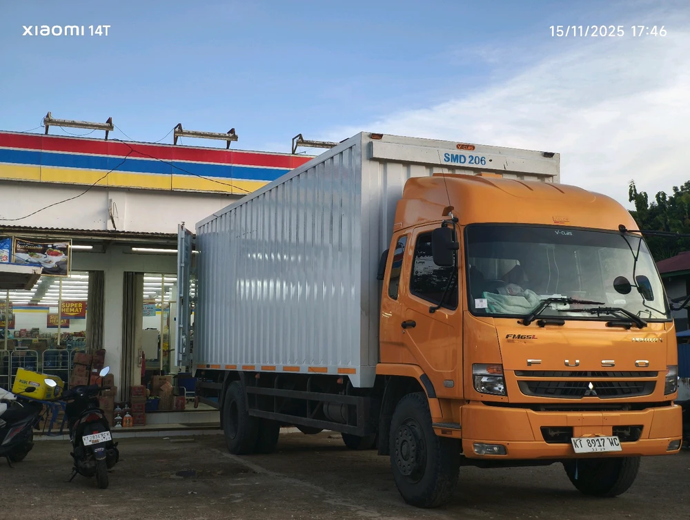 GIF diunggah oleh Michael