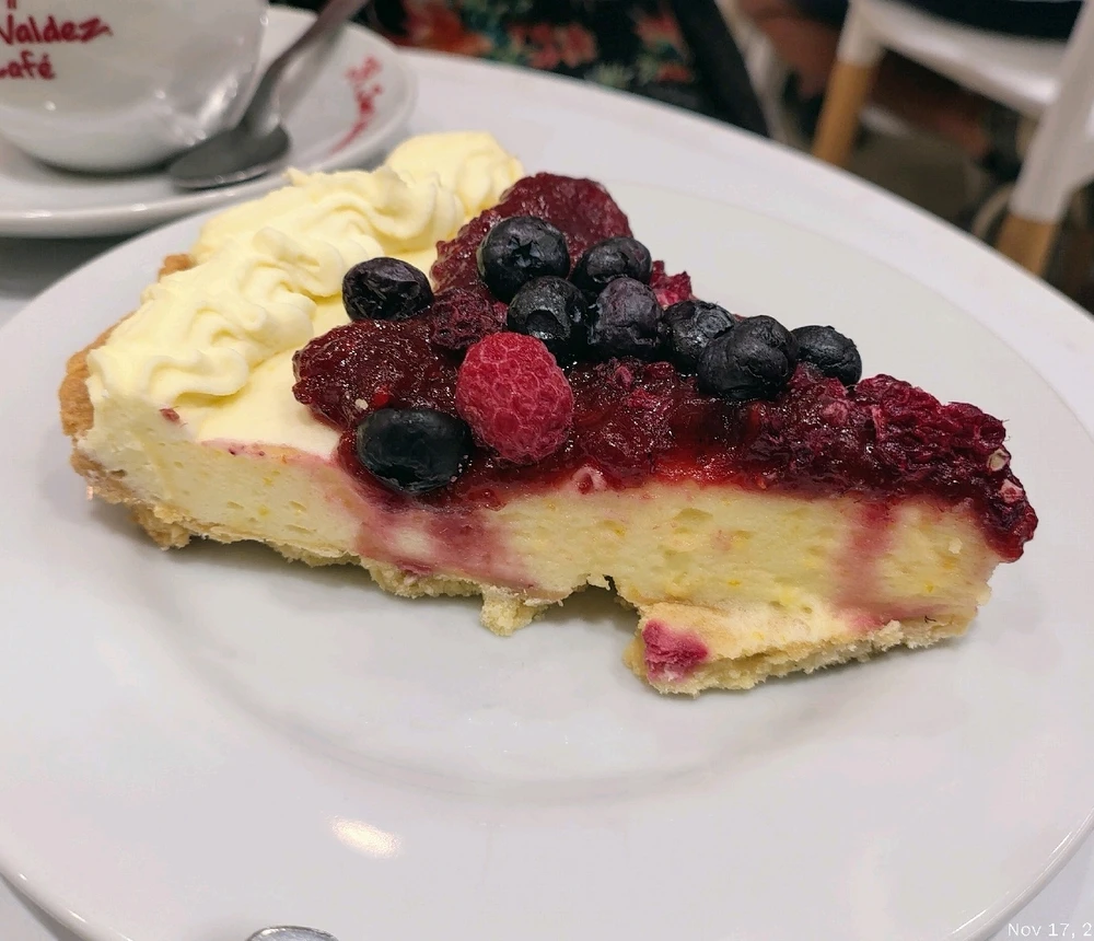 Sushi salad + coffee + 🍰