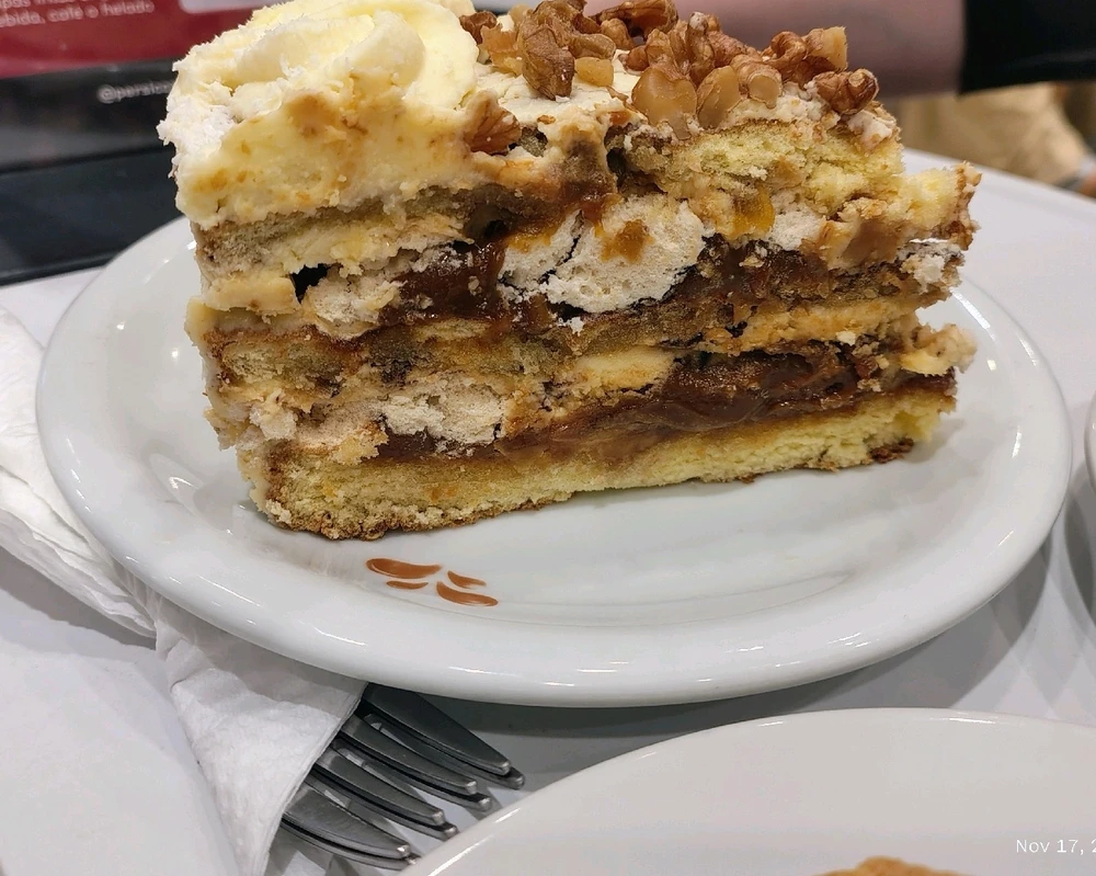 Sushi salad + coffee + 🍰