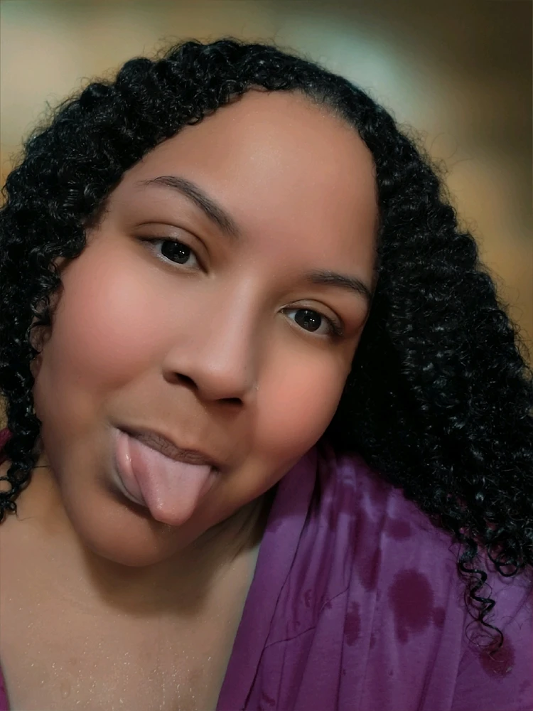 Single and ready to mingle!