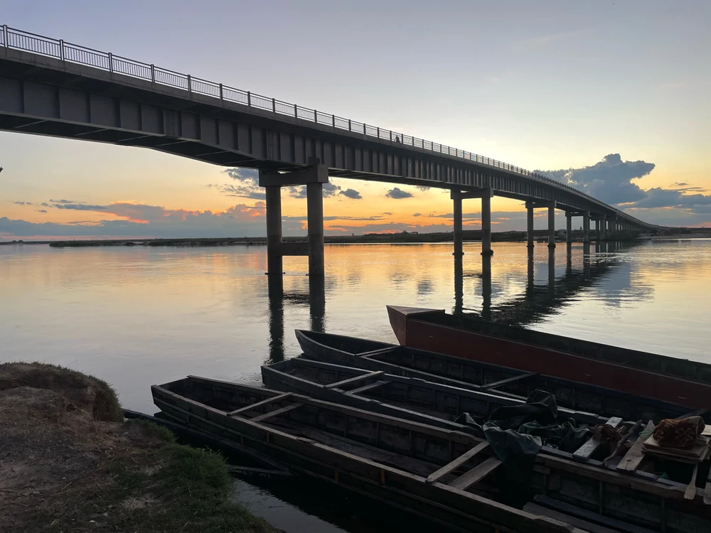 GIF uploaded by Gray