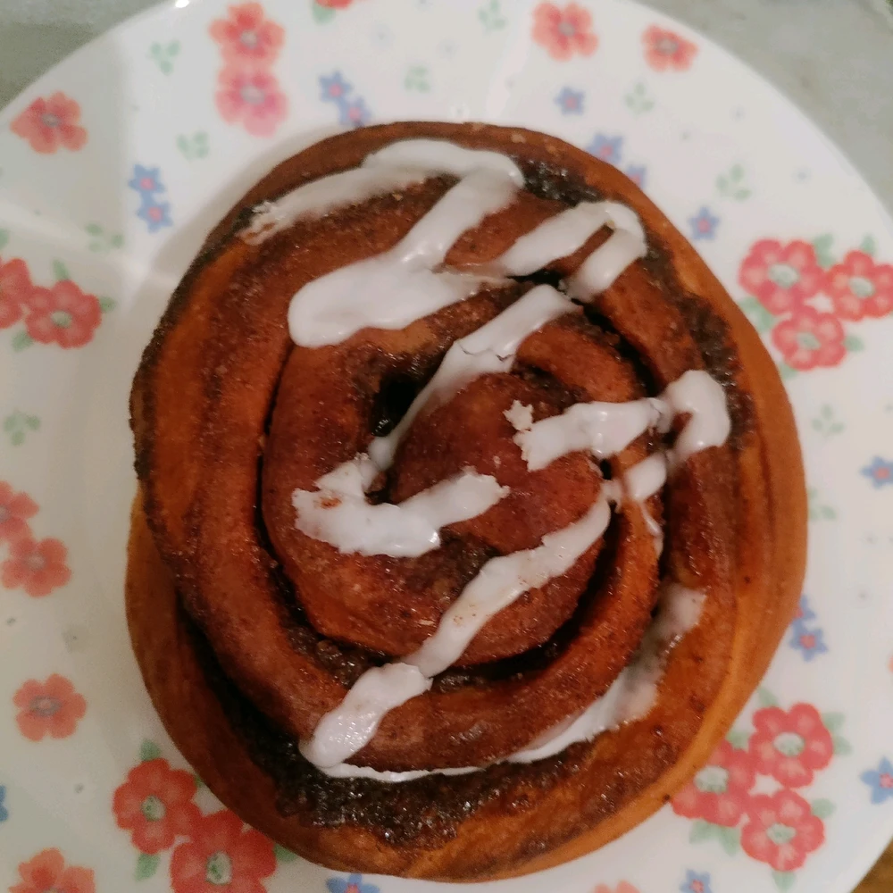 Been craving a cinnabon for quite a while and it was an overkill on the level of sweetness (like honey π― which I'm not a big fan of).