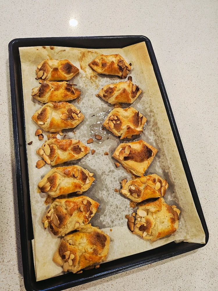 Almond puff twists (GF)