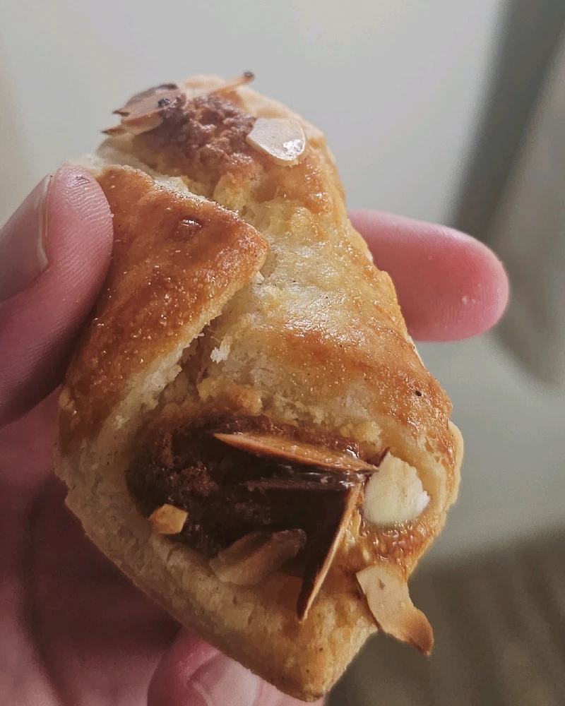 Almond puff twists (GF)