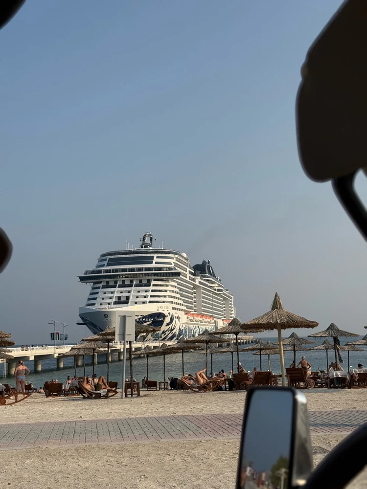 Gambar diunggah dening NAZZ