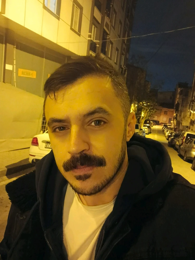 Adem tarafından yüklenen GIF