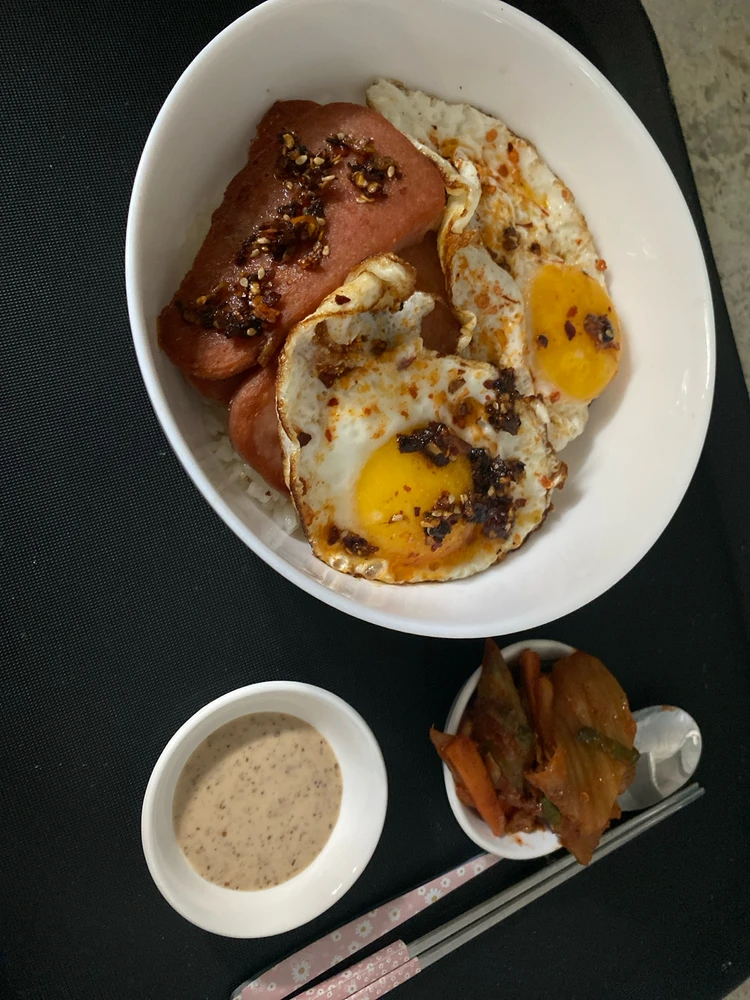 GIF uploaded by Natalie