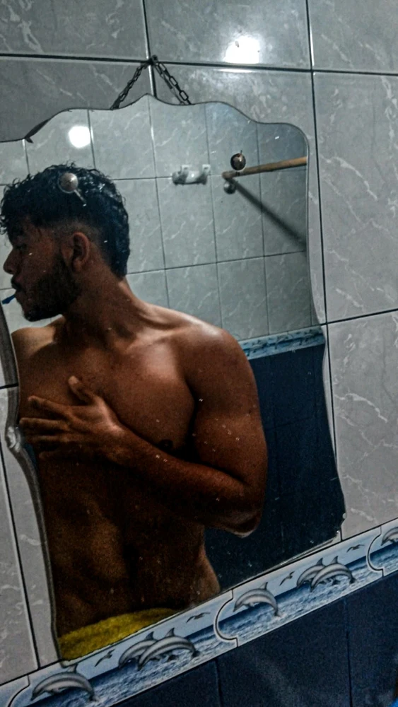 GIF subido por Andrew