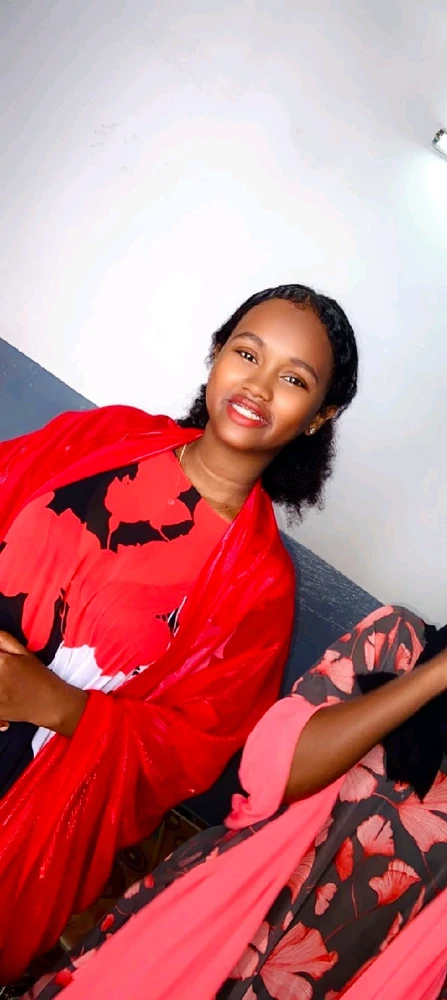 GIF uploaded by Fatou