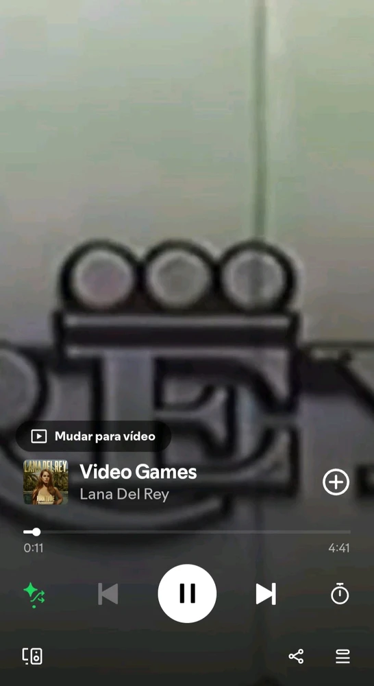 GIF uploaded by Beatriz
