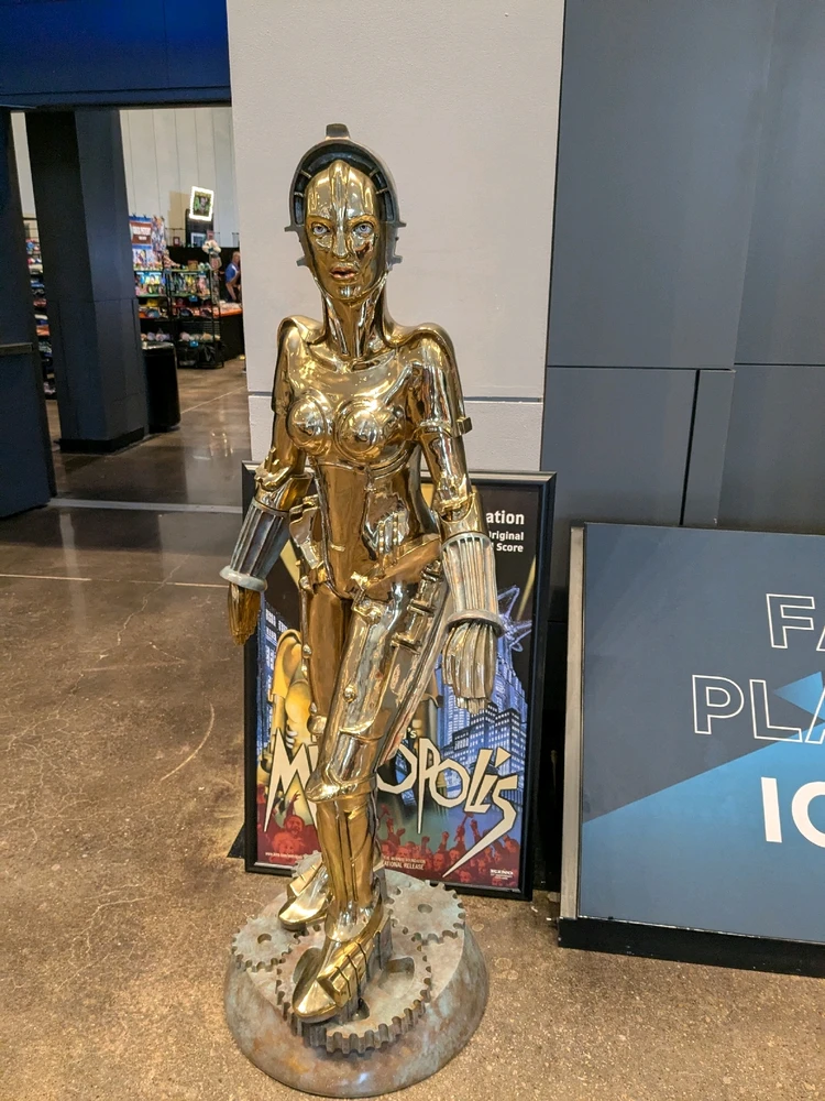 GIF uploaded by Sinclare