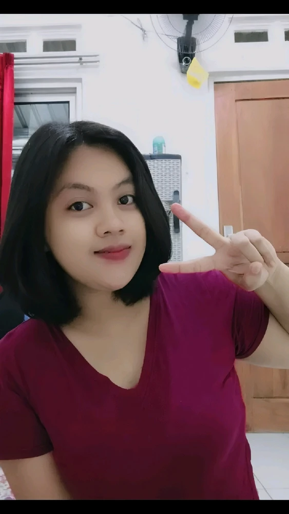 GIF diunggah oleh Mayang