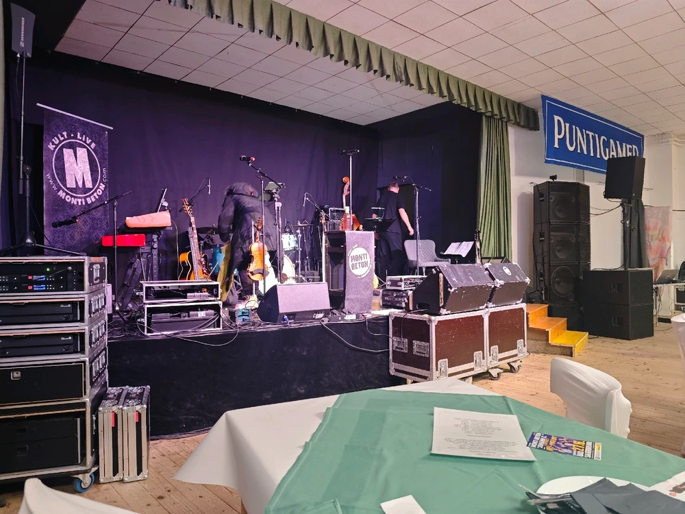 GIF hochgeladen von Apozema