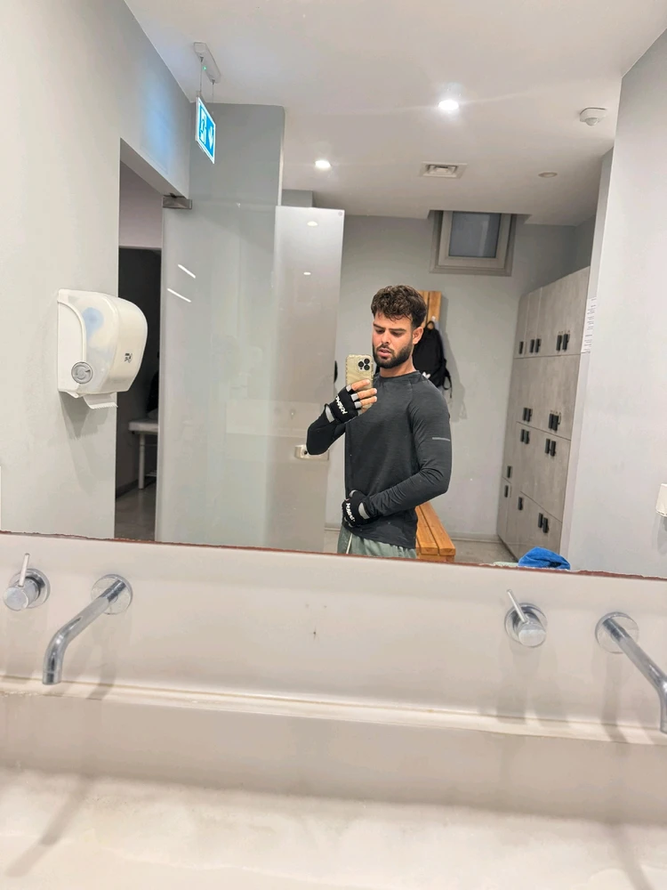 GIF uploaded by Alex