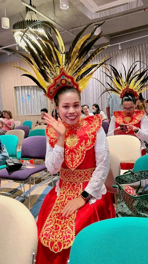 GIF uploaded by Yush Naben