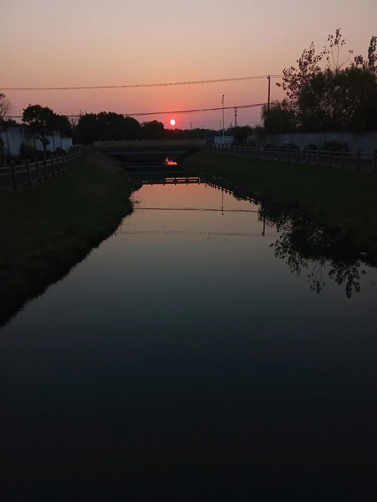 GIF uploaded by Laura