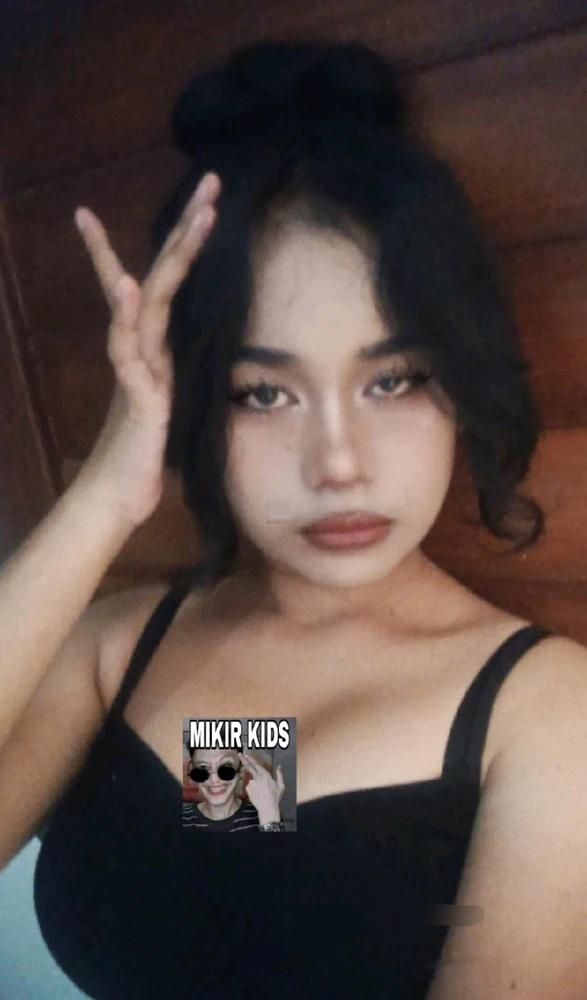 GIF diunggah oleh tasyaaaaa