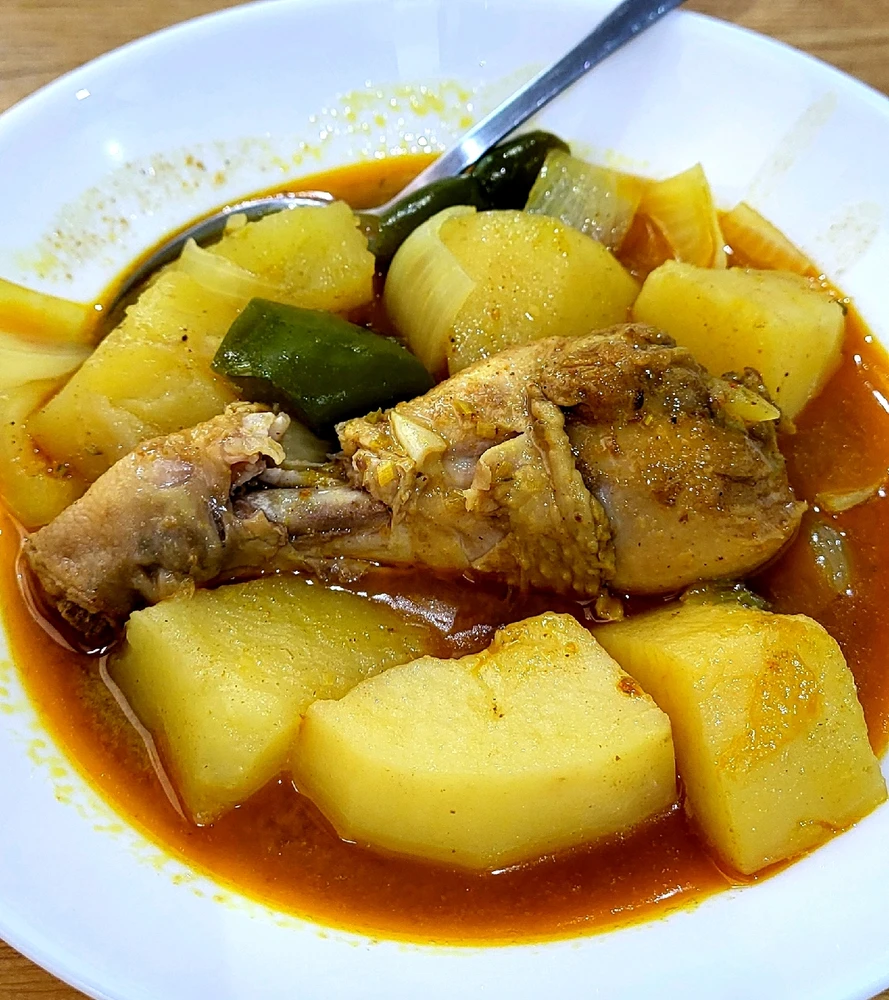 GIF uploaded by Tofu 🍜🍗🍟