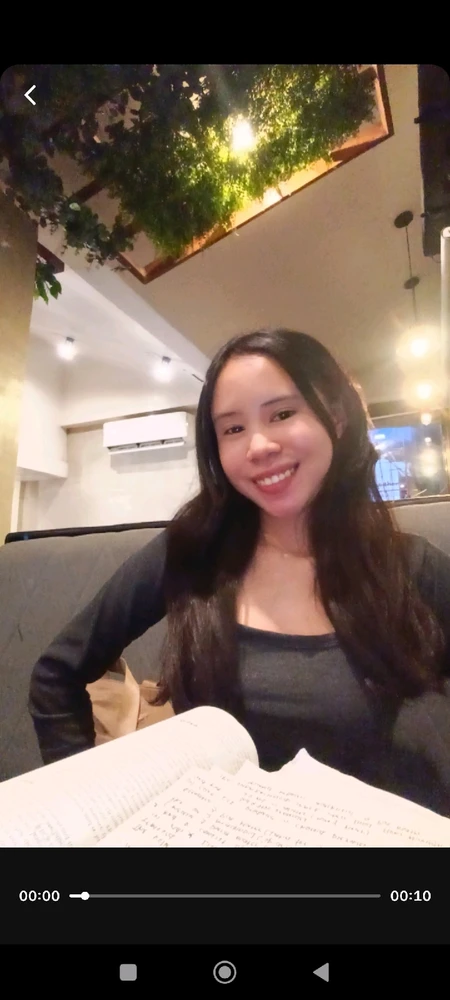 GIF uploaded by Jobelyn