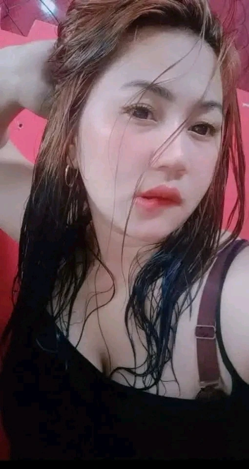 GIF diunggah oleh Via