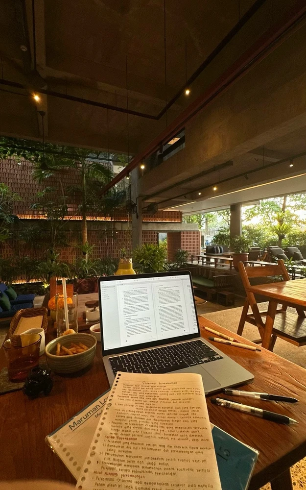 GIF diunggah dening Vee