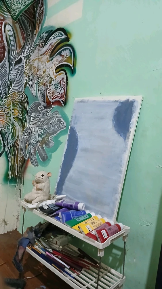 GIF diunggah oleh Hans