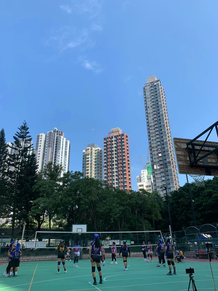 GIF gi-upload ni Marlem
