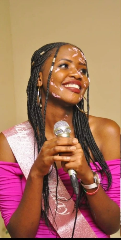 GIF uploaded by Moureen