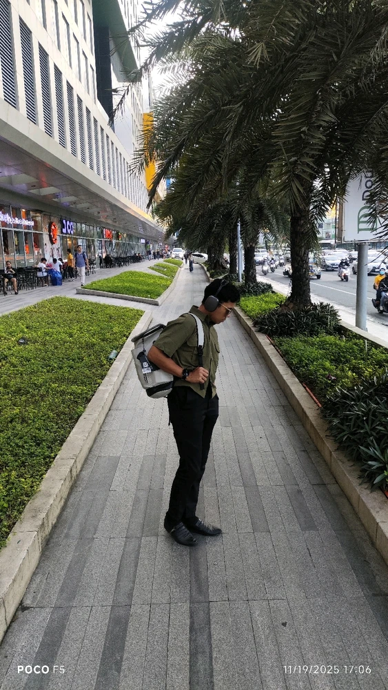 GIF uploaded by GEEZ