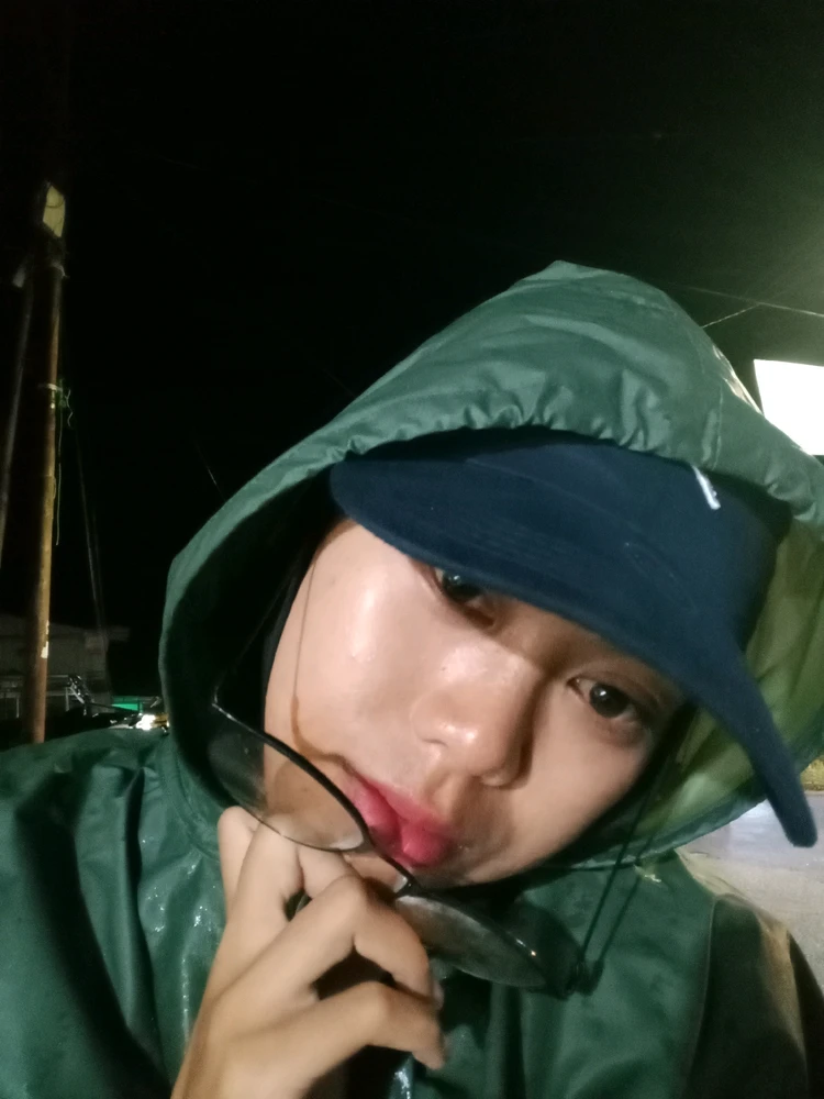 GIF diunggah oleh Imel