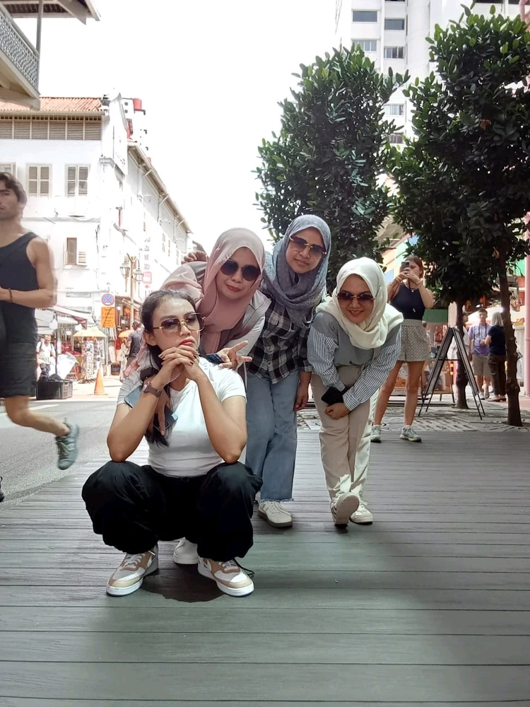 GIF uploaded by Zein
