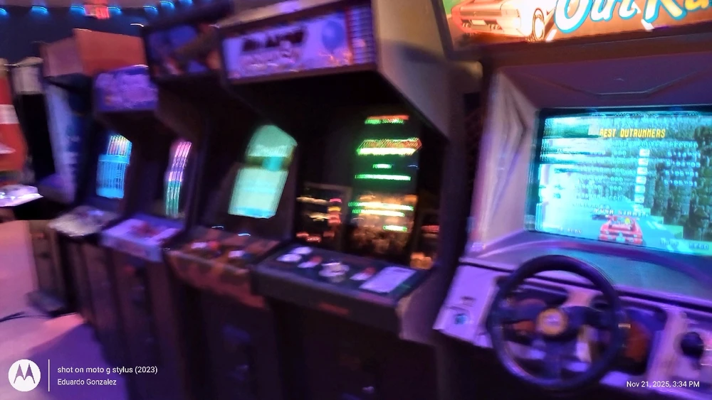 Arkanoid, Commando on the left, Outrun on the right.