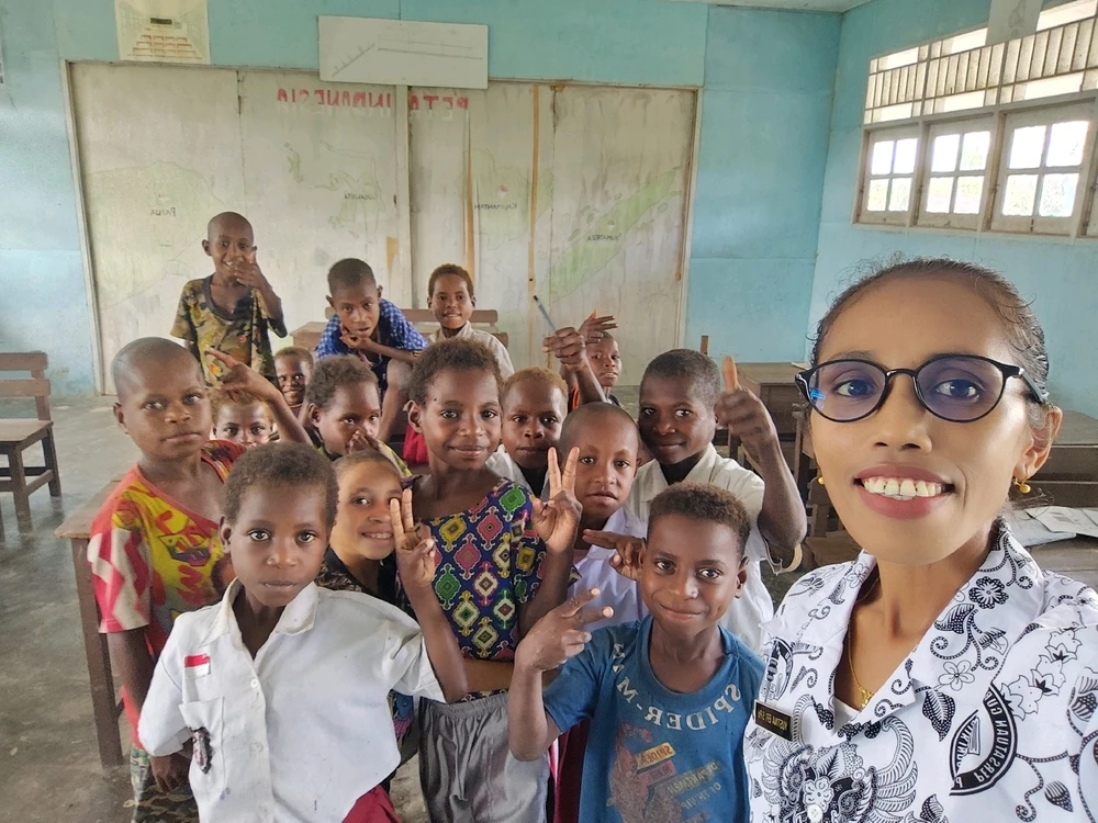 GIF diunggah oleh Yustin