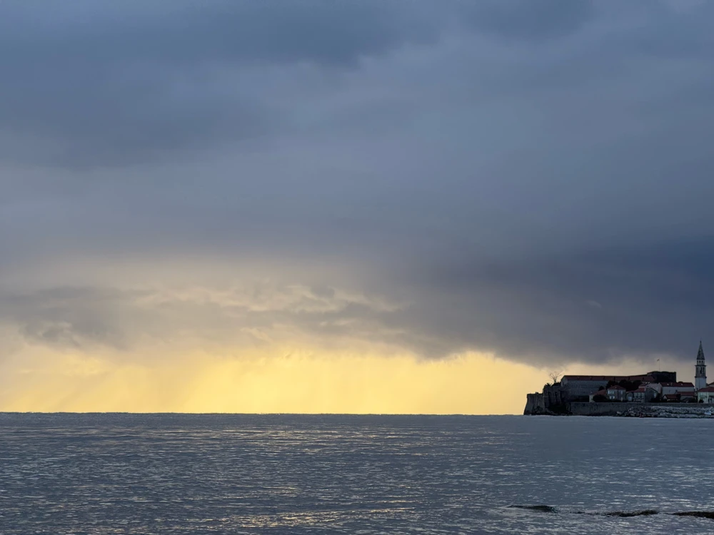 Horizon view from the beach of Budva