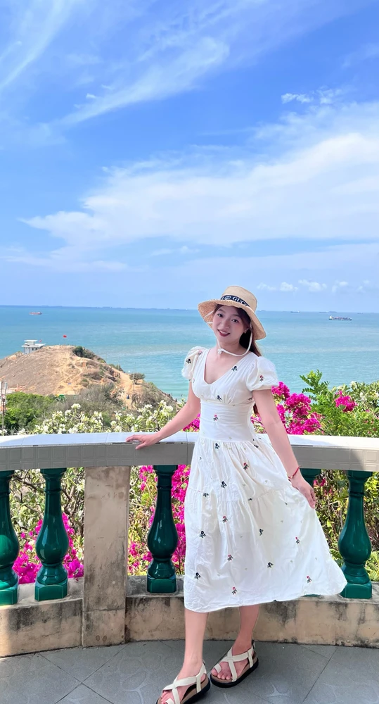 GIF được Hạnh tải lên