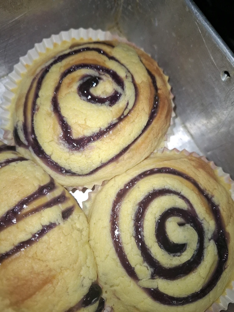 GIF diunggah oleh Bella