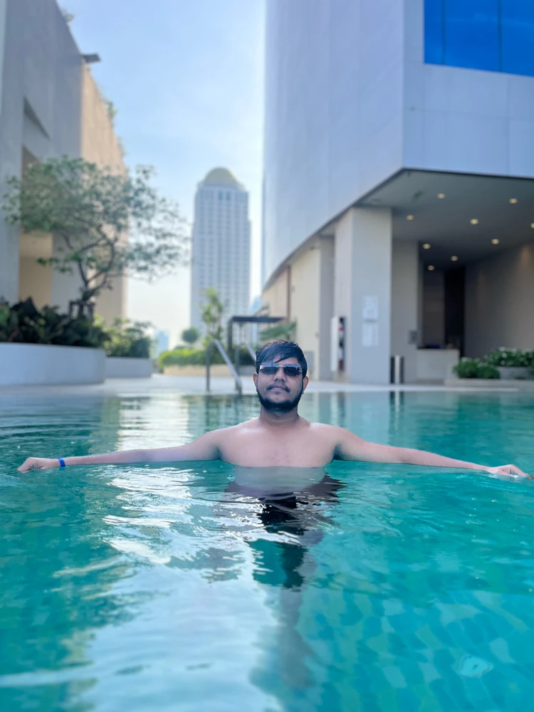 Image uploaded by Veeer