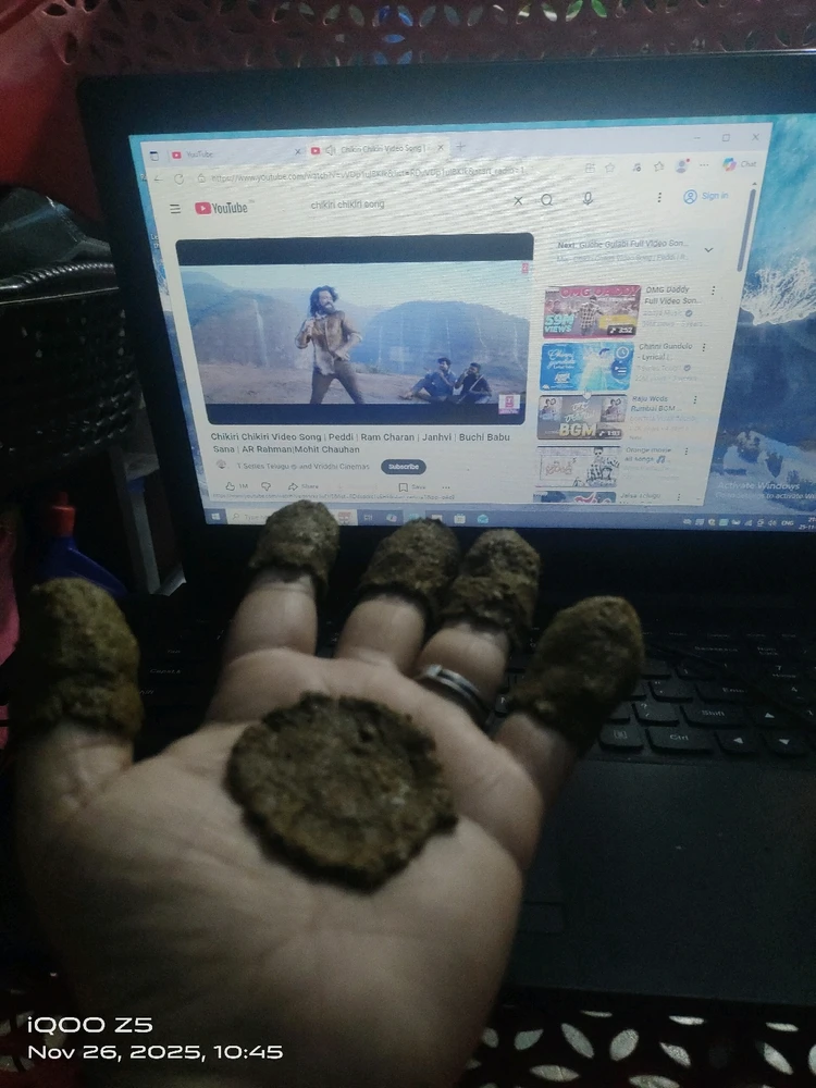 GIF uploaded by Janu